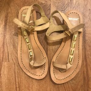 BRONX sandals